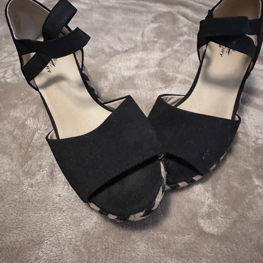 Life Stride Black & Tan Velocity Espadrille Sandals
